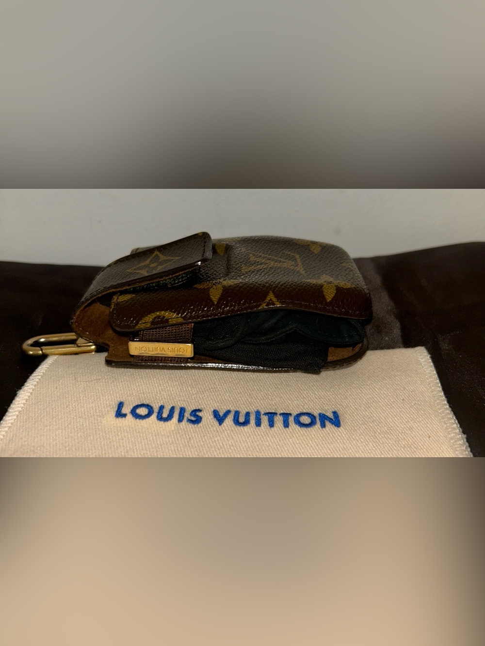 Louis Vuitton Monogram Etui
TelePhone International PM, Collectable - Picture 5 of 12